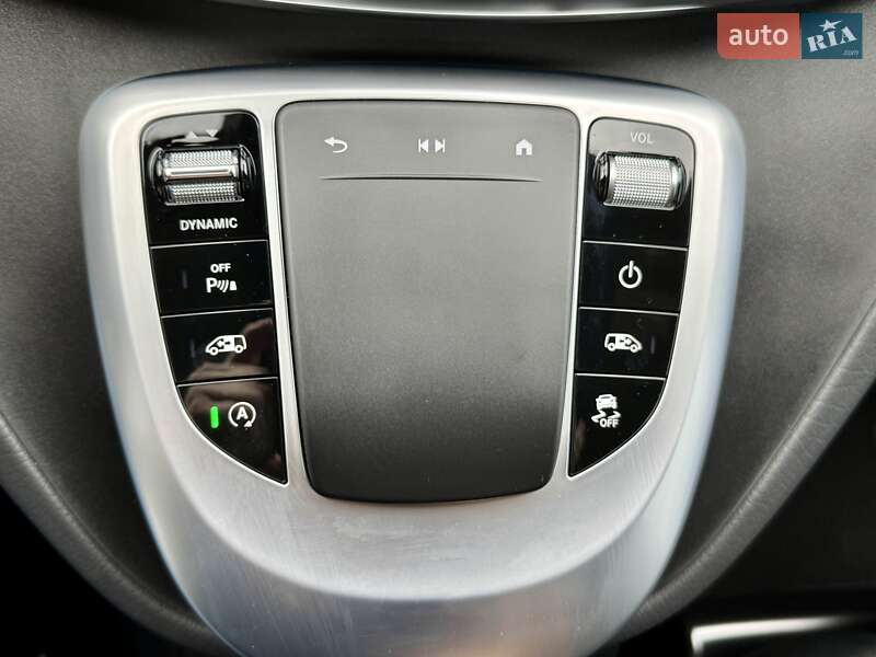 Минивэн Mercedes-Benz V-Class 2023 в Киеве