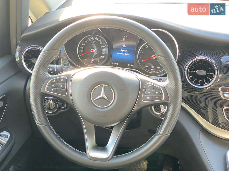 Мінівен Mercedes-Benz V-Class 2023 в Києві