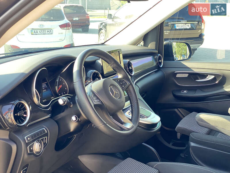 Мінівен Mercedes-Benz V-Class 2023 в Києві