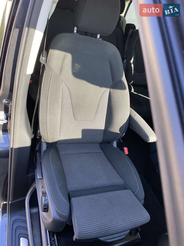 Мінівен Mercedes-Benz V-Class 2023 в Києві