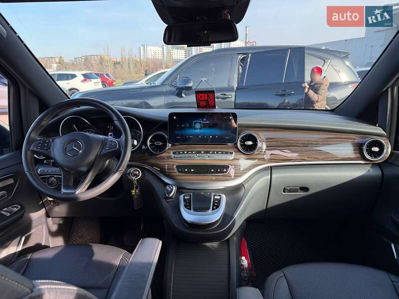 Минивэн Mercedes-Benz V-Class 2021 в Кривом Роге
