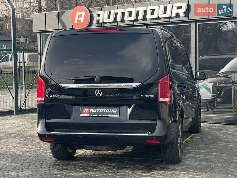 Минивэн Mercedes-Benz V-Class 2017 в Черновцах