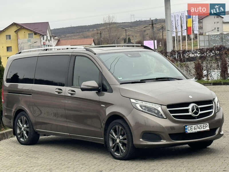 Минивэн Mercedes-Benz V-Class 2016 в Сторожинце