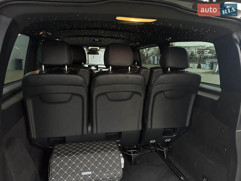 Минивэн Mercedes-Benz V-Class 2016 в Сторожинце
