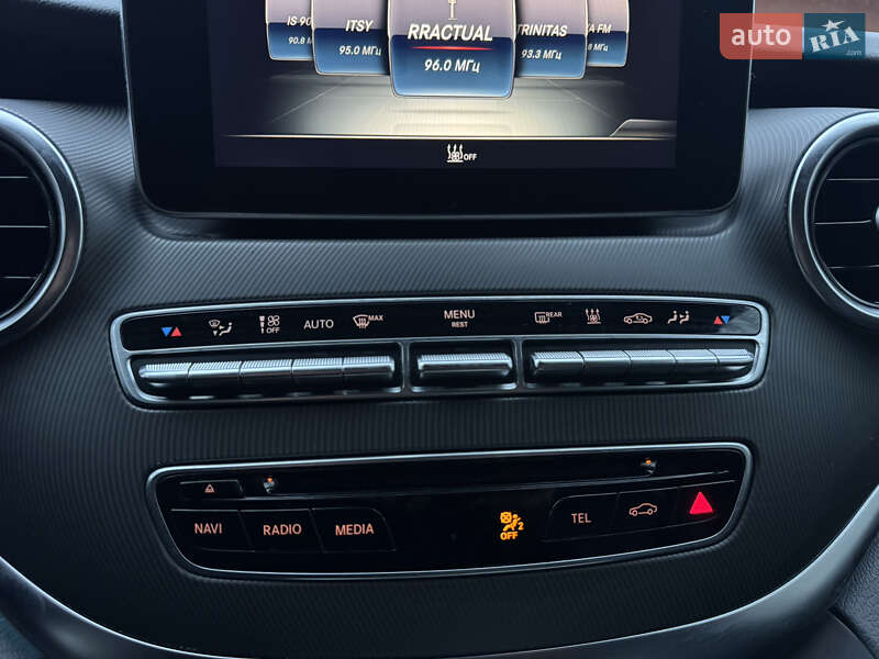 Минивэн Mercedes-Benz V-Class 2016 в Сторожинце