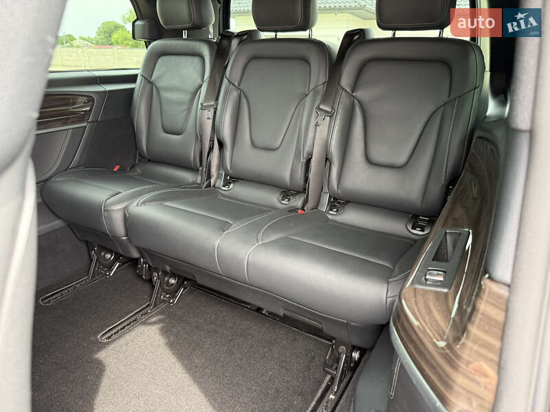 Мінівен Mercedes-Benz V-Class 2022 в Коломиї