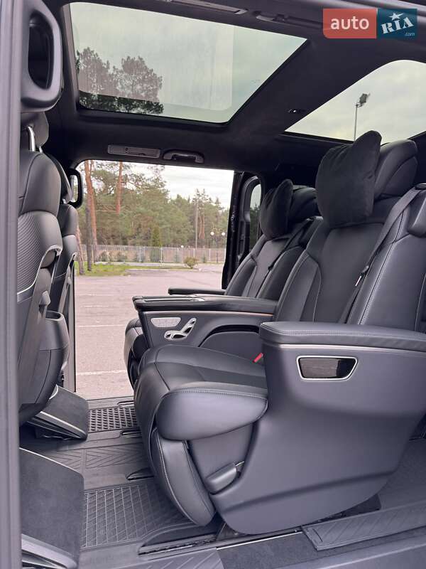 Минивэн Mercedes-Benz V-Class 2022 в Киеве
