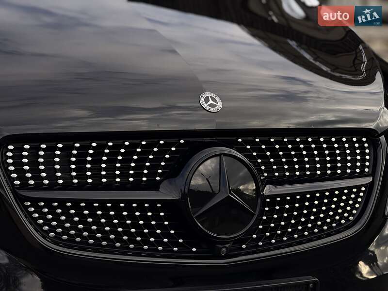 Мінівен Mercedes-Benz V-Class 2020 в Одесі