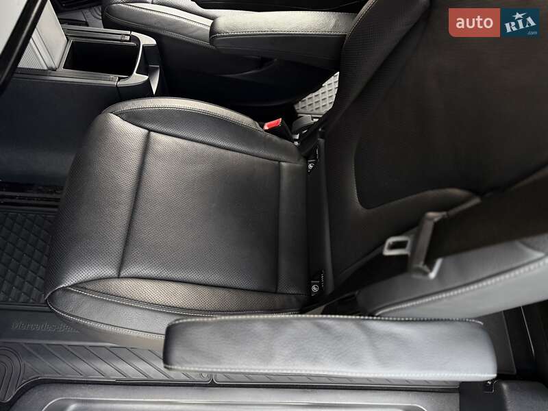 Мінівен Mercedes-Benz V-Class 2020 в Одесі