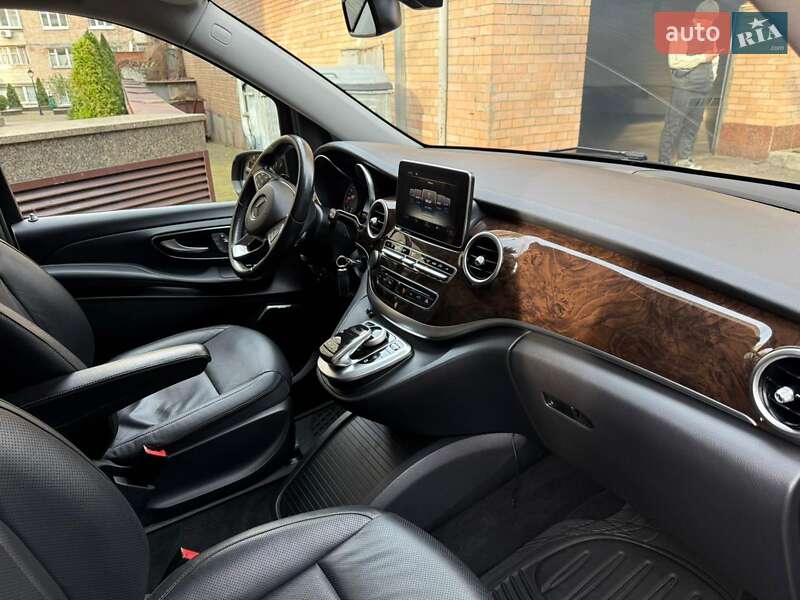Минивэн Mercedes-Benz V-Class 2015 в Киеве