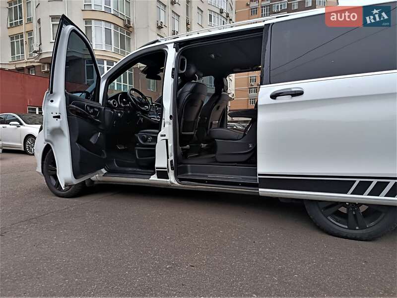 Мінівен Mercedes-Benz V-Class 2015 в Одесі
