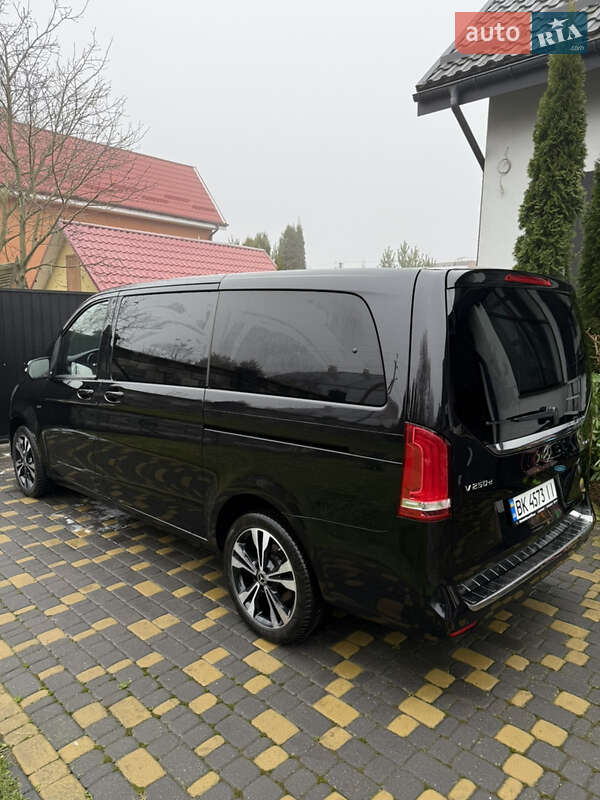 Минивэн Mercedes-Benz V-Class 2016 в Ровно