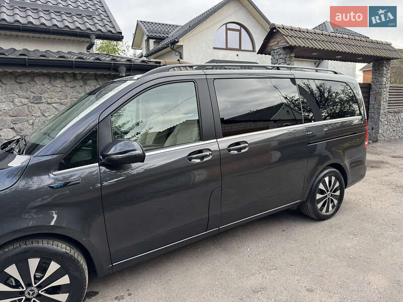Минивэн Mercedes-Benz V-Class 2021 в Киеве фото 15 Минивэн Mercedes-Benz V-Class 2021 в Киеве