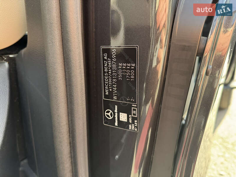 Минивэн Mercedes-Benz V-Class 2021 в Киеве фото 65 Минивэн Mercedes-Benz V-Class 2021 в Киеве