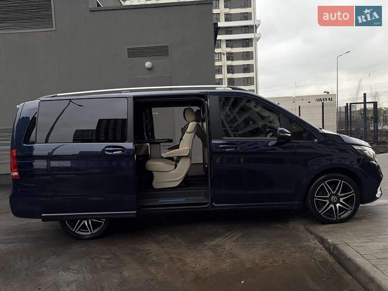 Минивэн Mercedes-Benz V-Class 2018 в Киеве фото 12 Минивэн Mercedes-Benz V-Class 2018 в Киеве