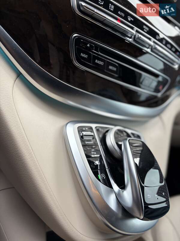 Минивэн Mercedes-Benz V-Class 2018 в Киеве фото 70 Минивэн Mercedes-Benz V-Class 2018 в Киеве