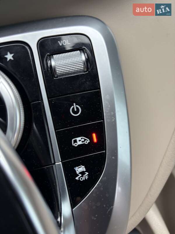 Минивэн Mercedes-Benz V-Class 2018 в Киеве фото 99 Минивэн Mercedes-Benz V-Class 2018 в Киеве