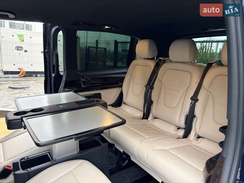 Минивэн Mercedes-Benz V-Class 2018 в Киеве фото 112 Минивэн Mercedes-Benz V-Class 2018 в Киеве