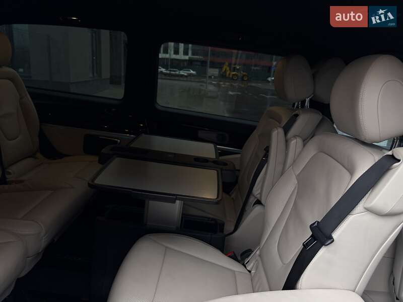 Минивэн Mercedes-Benz V-Class 2018 в Киеве фото 139 Минивэн Mercedes-Benz V-Class 2018 в Киеве