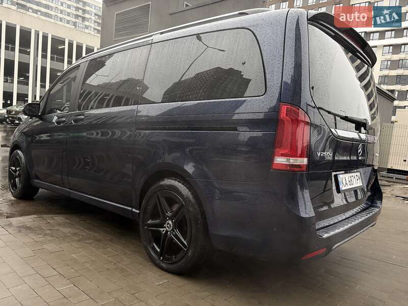 Минивэн Mercedes-Benz V-Class 2018 в Киеве фото 152 Минивэн Mercedes-Benz V-Class 2018 в Киеве