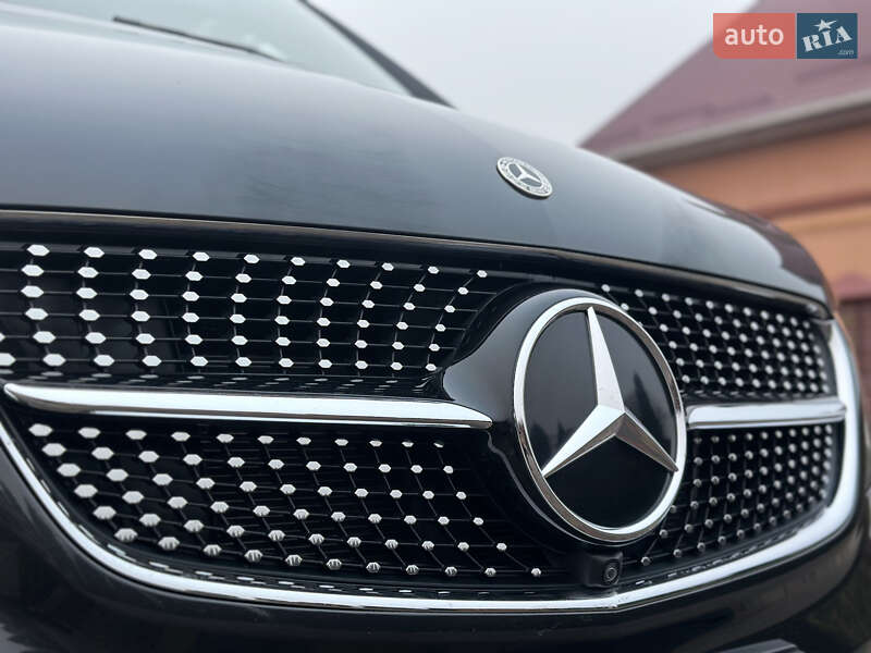 Мінівен Mercedes-Benz V-Class 2021 в Рівному