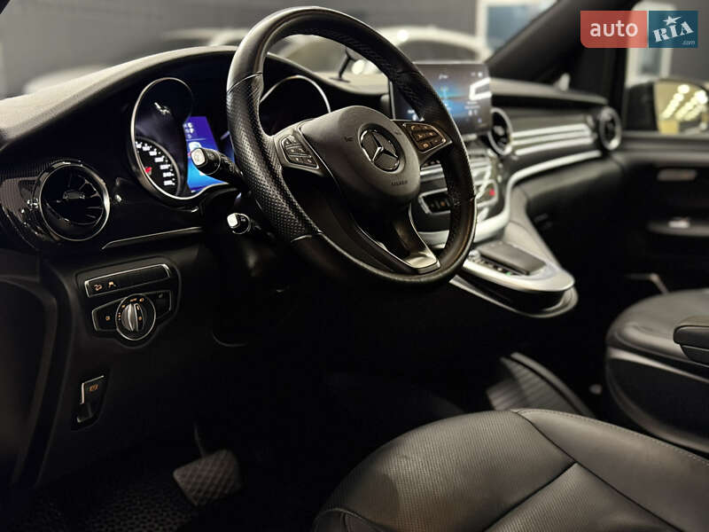 Мінівен Mercedes-Benz V-Class 2022 в Миколаєві