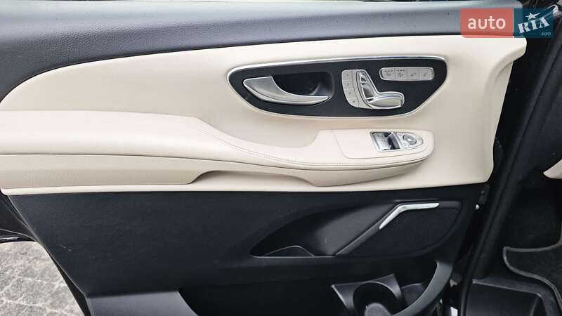 Мінівен Mercedes-Benz V-Class 2023 в Києві