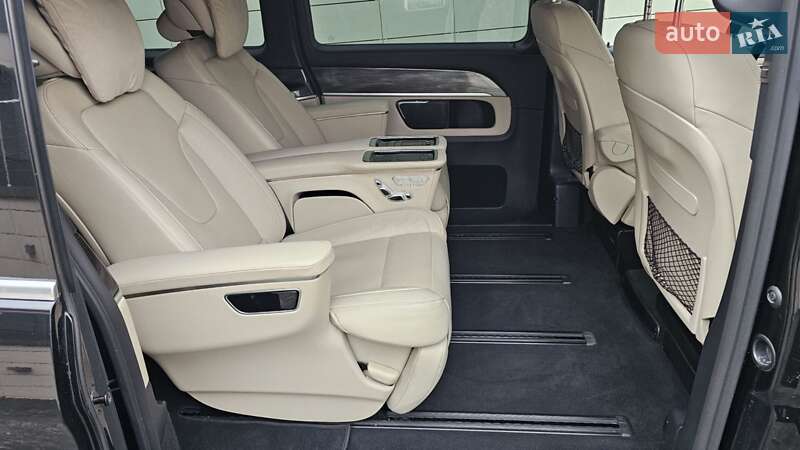 Мінівен Mercedes-Benz V-Class 2023 в Києві