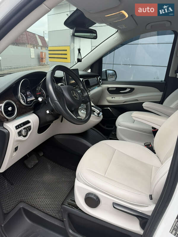 Mercedes-Benz V-Class 2016 Mercedes-Benz V-Class 2016