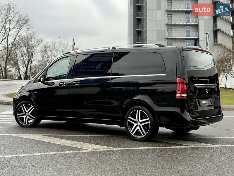 Минивэн Mercedes-Benz V-Class 2016 в Киеве