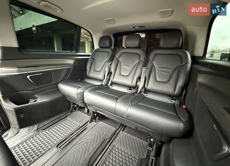 Минивэн Mercedes-Benz V-Class 2016 в Киеве