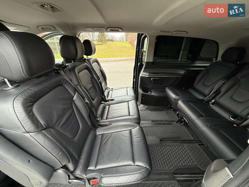 Минивэн Mercedes-Benz V-Class 2016 в Киеве