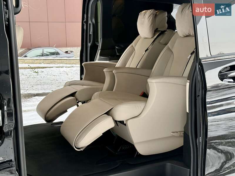 Мінівен Mercedes-Benz V-Class 2020 в Дніпрі