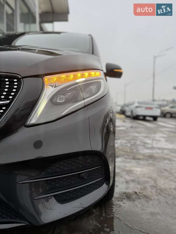 Минивэн Mercedes-Benz V-Class 2021 в Киеве
