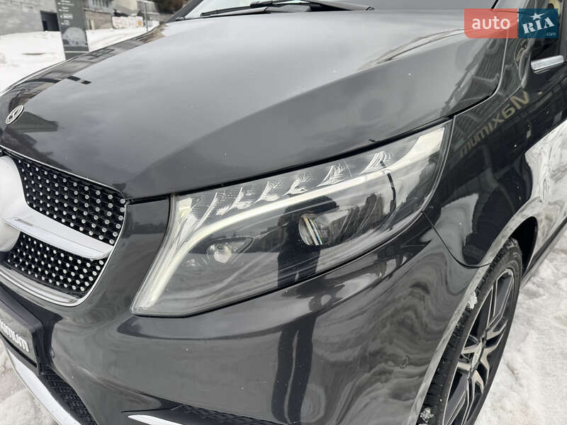 Мінівен Mercedes-Benz V-Class 2022 в Києві