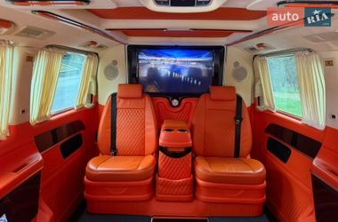 Мінівен Mercedes-Benz V-Class 2015 в Києві