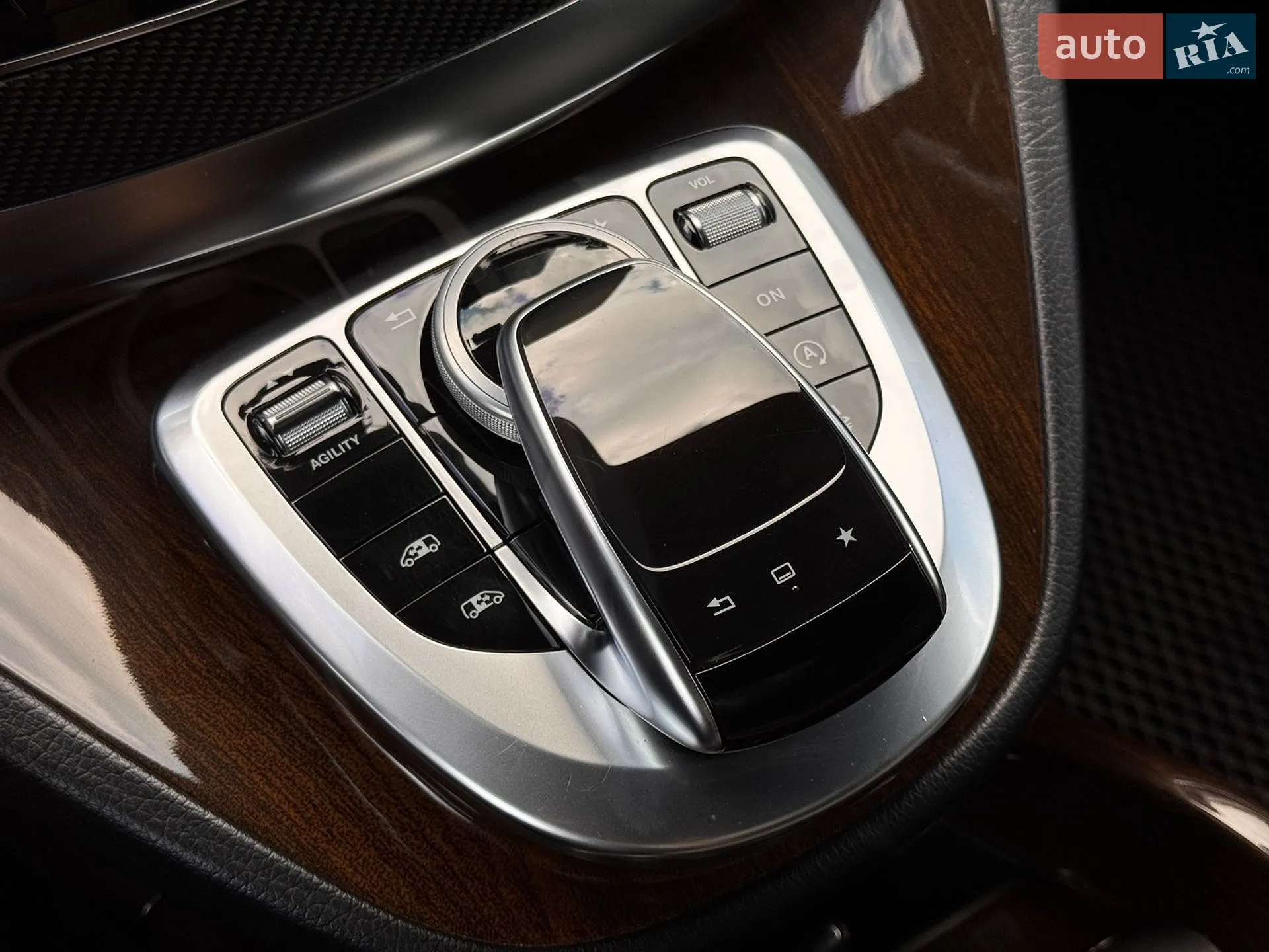 2016 Mercedes-Benz V-klasse - мініатюра 33