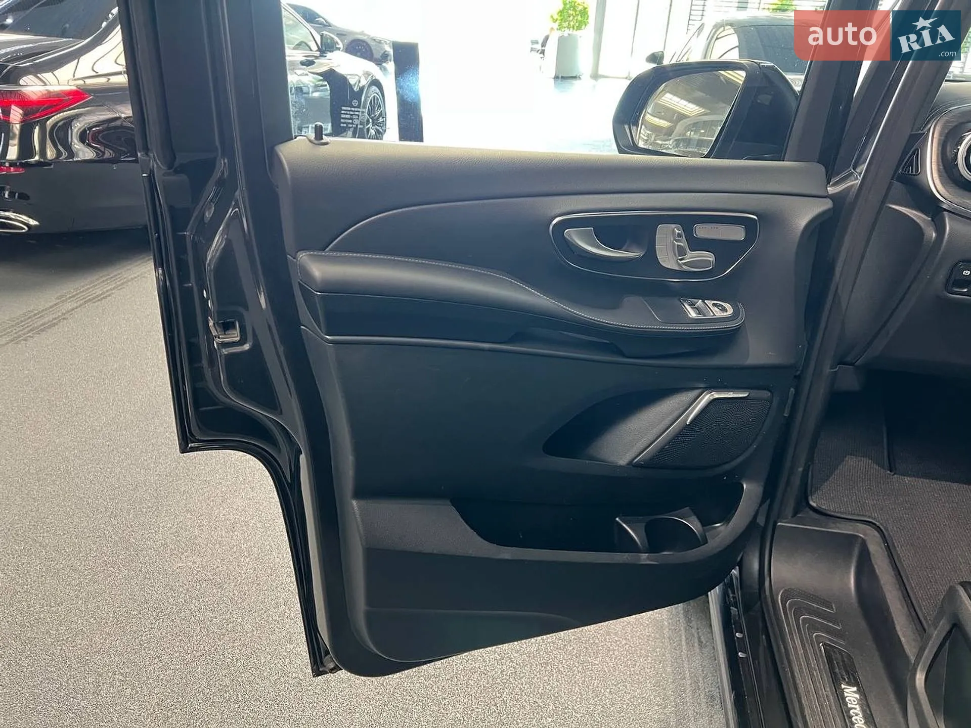 Mercedes-Benz V-Class 2025 VIN W1V44781314510175 фото оголошення 7 з 31