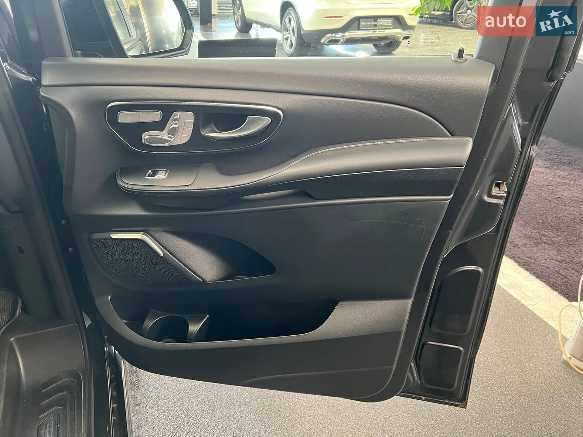 Mercedes-Benz V-Class 2025 VIN W1V44781314510175 фото оголошення 12 з 31