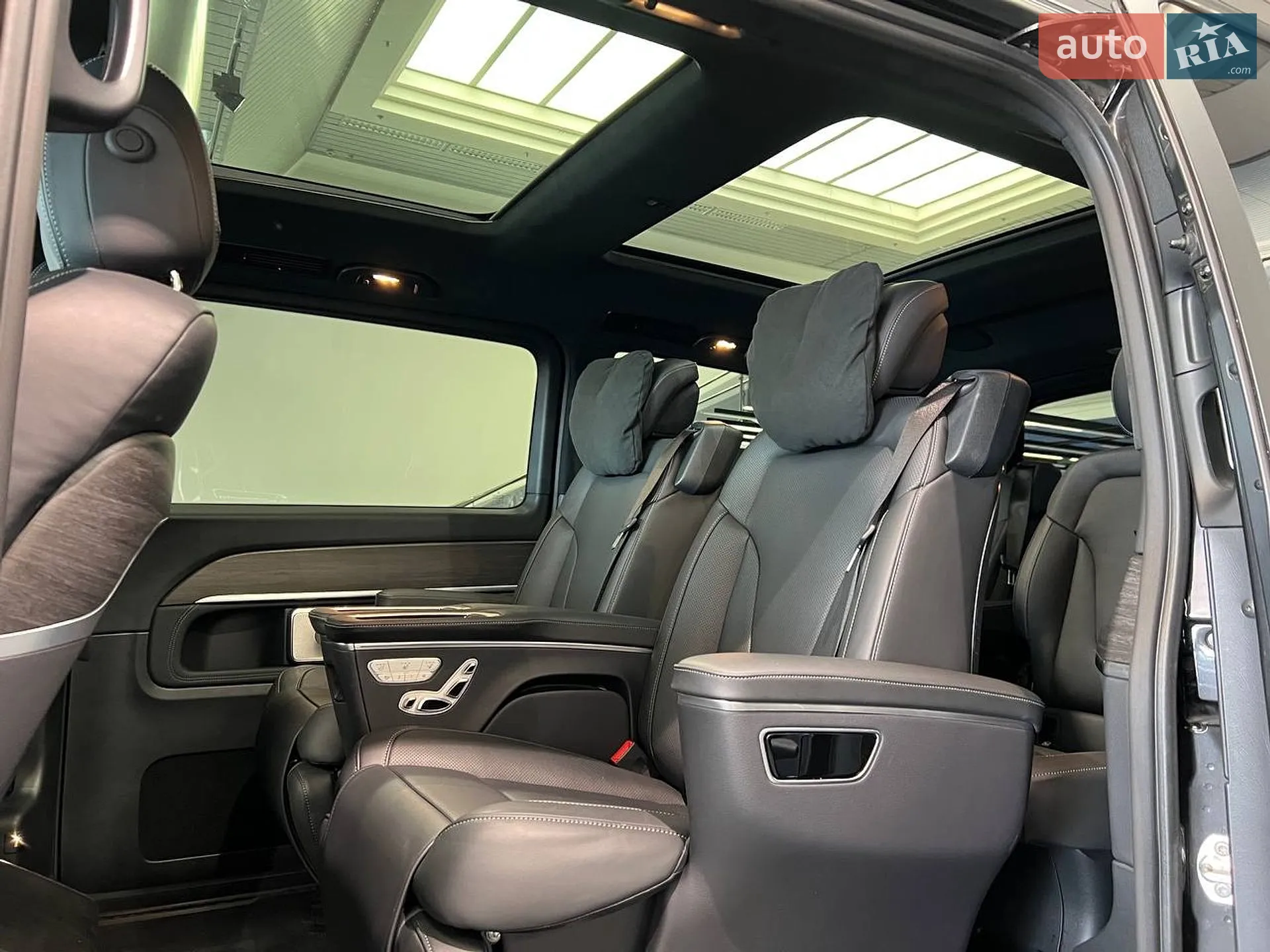 Mercedes-Benz V-Class 2025 VIN W1V44781314510175 фото оголошення 20 з 31
