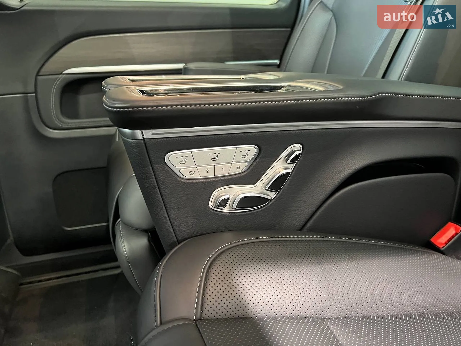 Mercedes-Benz V-Class 2025 VIN W1V44781314510175 фото оголошення 22 з 31