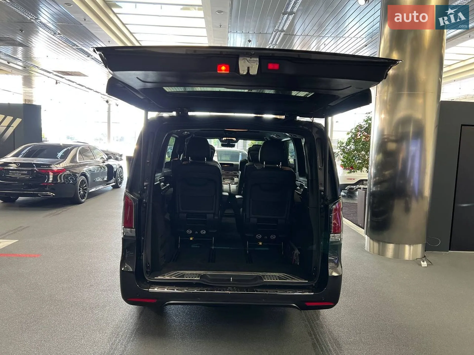 Mercedes-Benz V-Class 2025 VIN W1V44781314510175 фото оголошення 24 з 31