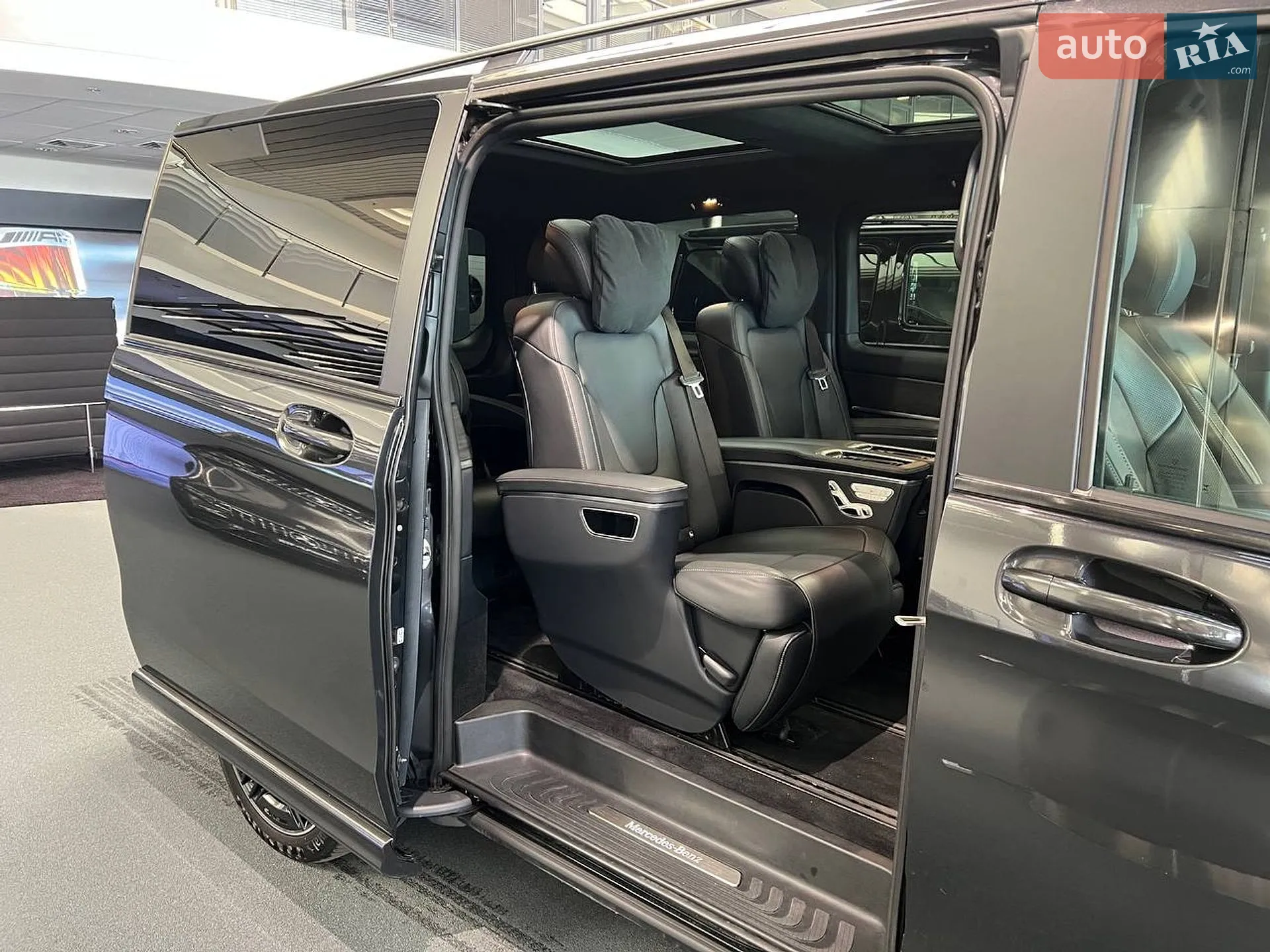 Mercedes-Benz V-Class 2025 VIN W1V44781314510175 фото оголошення 27 з 31