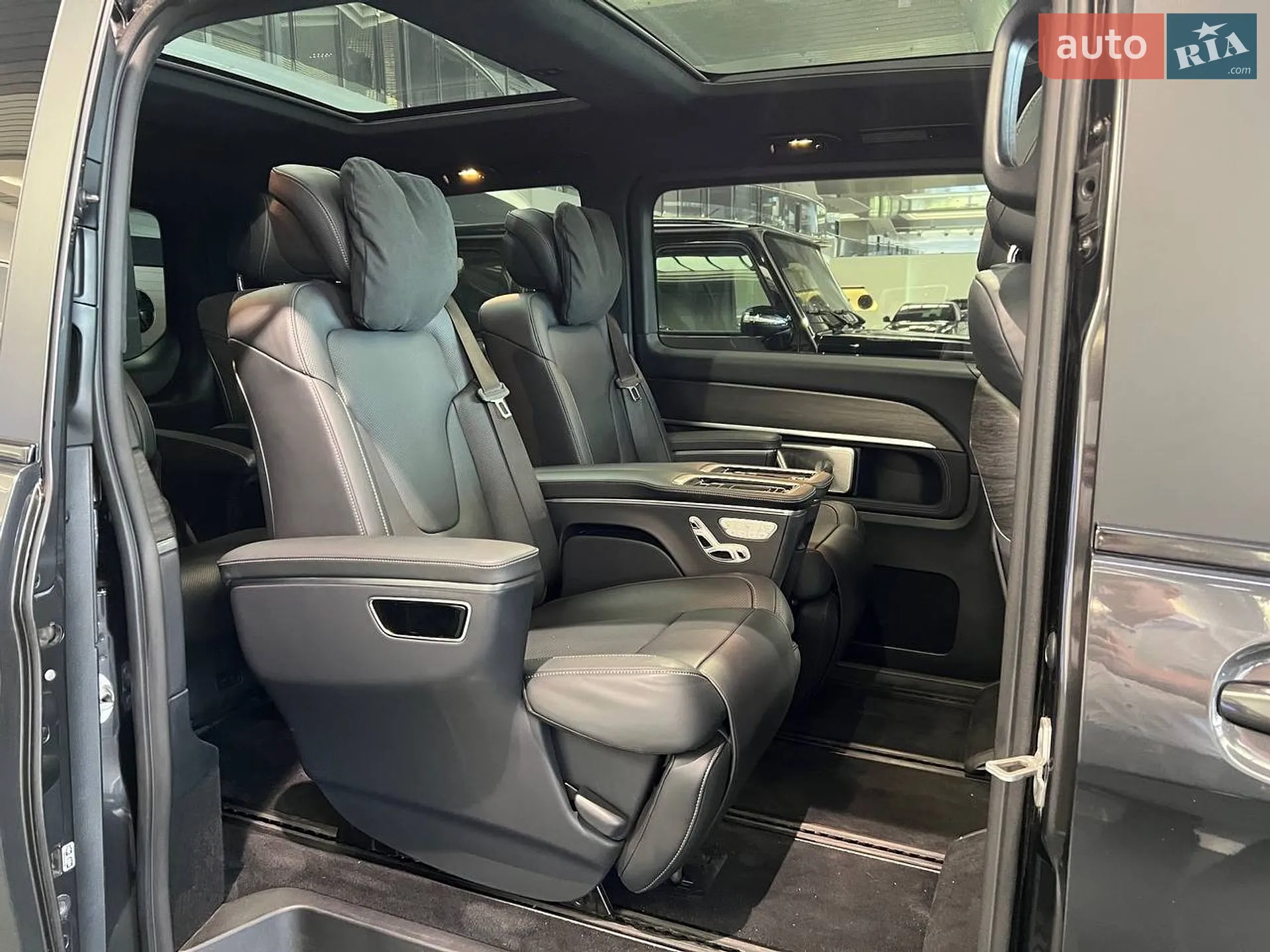 Mercedes-Benz V-Class 2025 VIN W1V44781314510175 фото оголошення 28 з 31