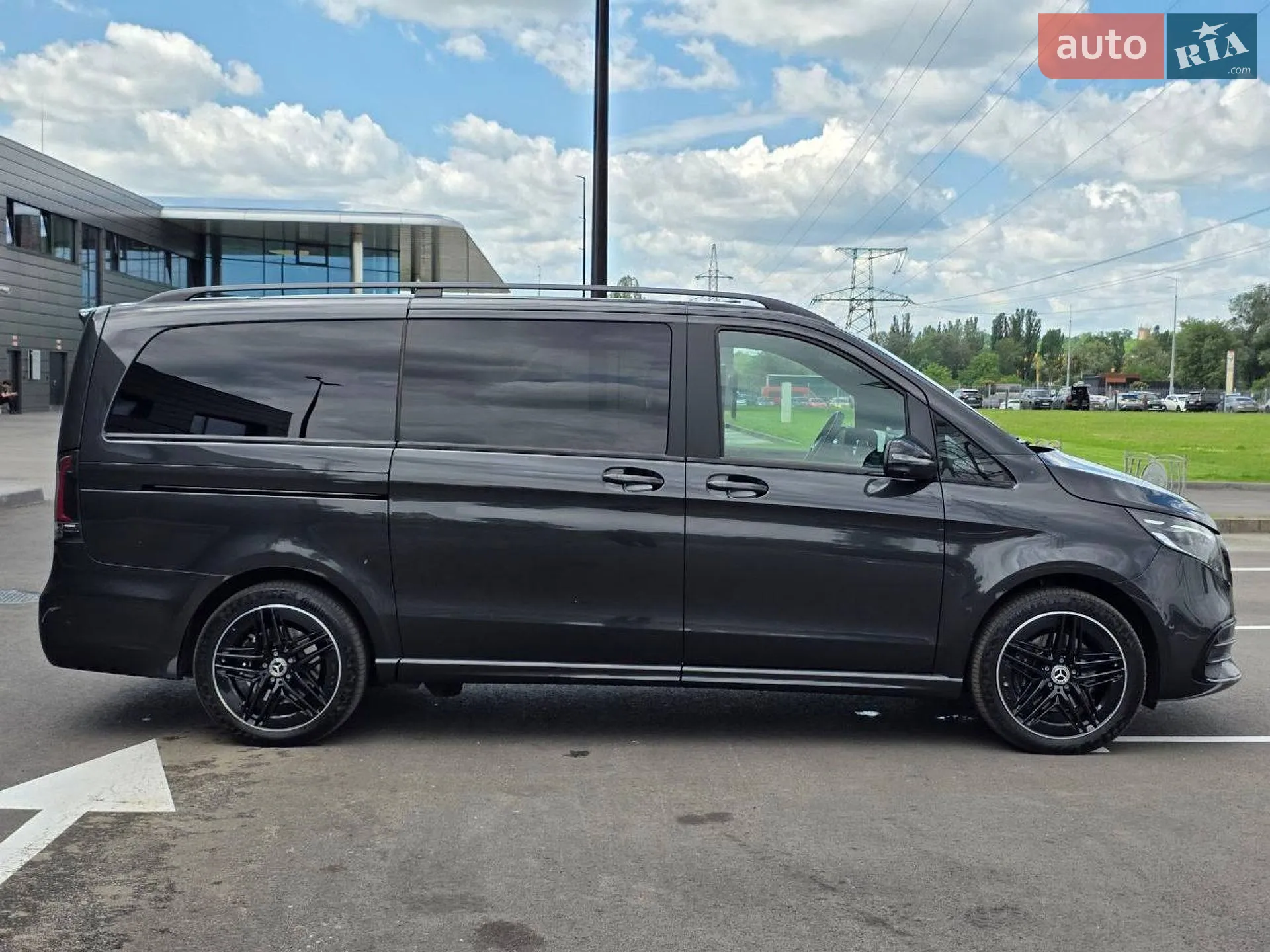 Mercedes-Benz V-Class 2025 VIN W1V44781314510175 фото оголошення 4 з 31
