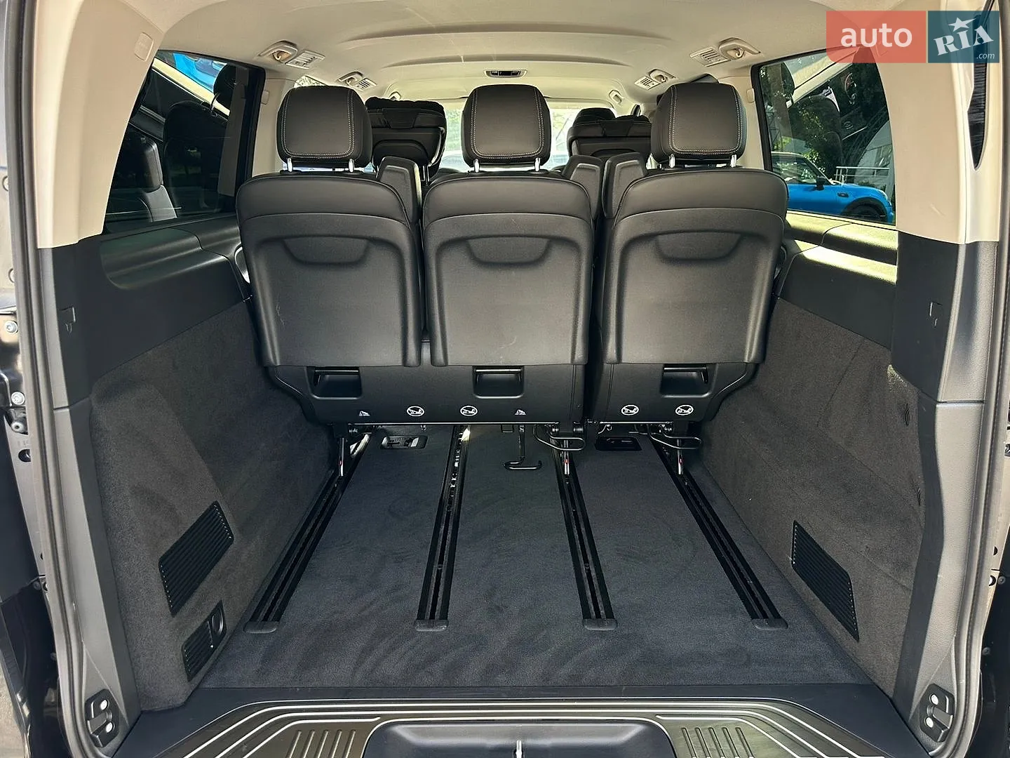 2025 Mercedes-Benz V-klasse - мініатюра 20