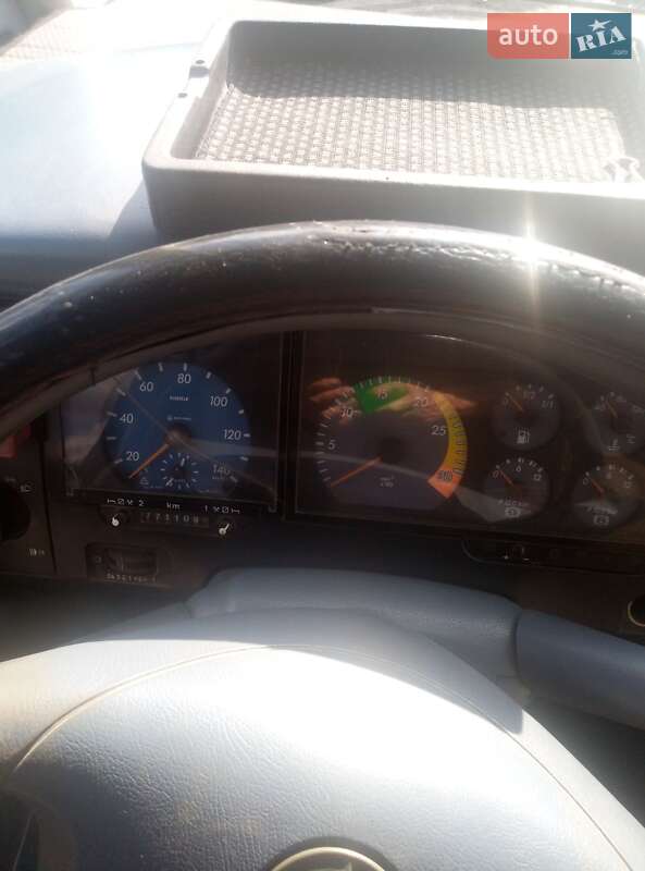 Приміський автобус Mercedes-Benz Vario 2002 в Богородчанах