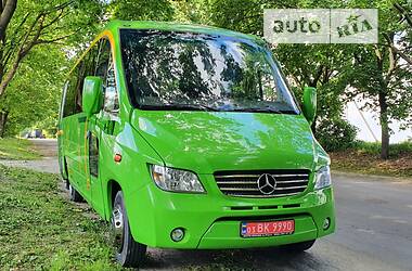 Пригородный автобус Mercedes-Benz Vario 2010 в Ровно