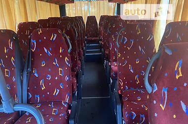 Туристический / Междугородний автобус Mercedes-Benz Vario 2001 в 