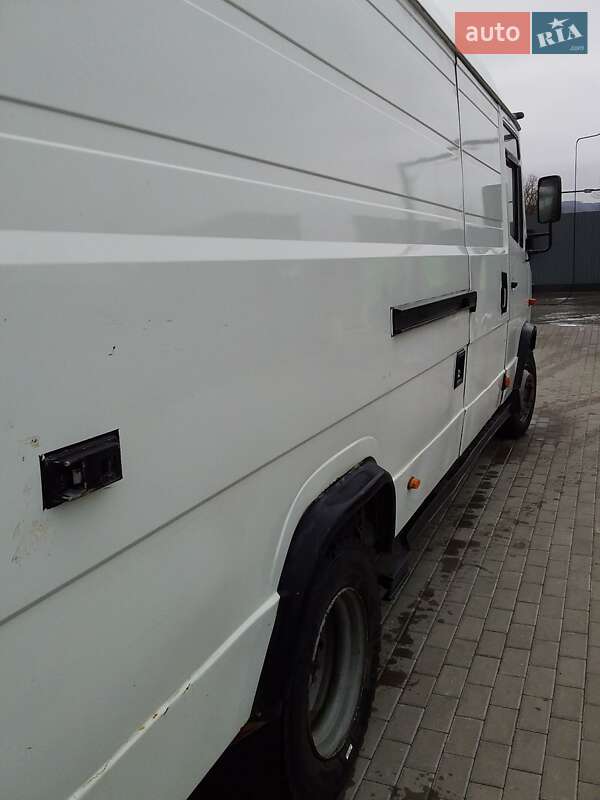 Вантажний фургон Mercedes-Benz Vario 1997 в Тячеві